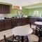 Super 8 by Wyndham Norfolk