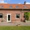 Foto: Cozy Holiday Home in Hondschoote with terrace