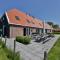Group accommodation 50 m from the Oosterschelde Group accommodation 50 m from the Oosterschelde