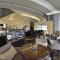 Awaliv Hotel