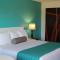Howard Johnson by Wyndham San Diego Hotel Circle