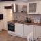 Apartment Nena- apartman sa posebnim ulazom u prizemlju, terasom i zelenom okućnicom