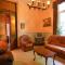 Delightful Holiday Home with Meadow View