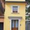 Lora Luxury House