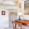 Romantic holiday home with enclosed garden - Savigny-sous-Faye