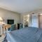 Beachcomber Inn & Suites