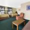 Super 8 by Wyndham Antigo