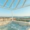 Sunset Penthouse Apartment with Jacuzzi and Seaview
