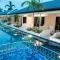Tuana Hotels Brook Pool Access