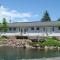 Boathouse Country Inn