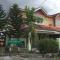 Kaks House Musl!m Only