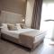 LHotel
