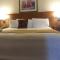 Rosslyn Inn & Suites