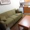 Rosslyn Inn & Suites