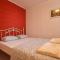 Group accommodation consisting of three apartments therefore guaranteeing privacy and cosiness - Amblève
