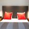 Hotel 32 32