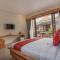 Janis Place Cottage by Purely