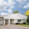 Super 8 by Wyndham Stevensville St Joseph - Stevensville