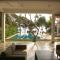 Roman Beach Hotel