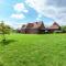 Cozy Holiday Home in Ploegsteert with a Garden - Le Bizet