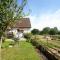 Peaceful holiday home with heated pool - Vignol