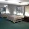 Super 8 by Wyndham Austell/Six Flags