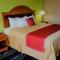 Oak Tree Inn & Suites