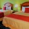 Oak Tree Inn & Suites