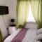Abbey Wood Station six Bedroom Self Contained House