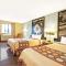 Super 8 by Wyndham Baltimore/Essex Area
