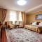 Alanda Hotel