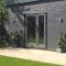 Willow Court Farm Studio South & Petting Farm, 8 mins from Legoland & Windsor, 15 mins from Lapland UK