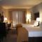 Holiday Inn Express Hotel & Suites Beaumont Northwest by IHG