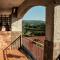 LEremo Country House