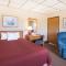 Super 8 by Wyndham Abilene KS - Abilene