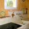 1 Chambre piscine commune et 1 Gite piscine privée La Sauvasse