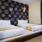 Eight Days Boutique Hotel - Mount Austin