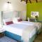 TshiBerry Bed & Breakfast