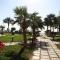 Esplanada Beach Apartment, no single men
