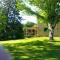 Foto: 6-Bedroom Mill House Cottage by the Falls 13/28
