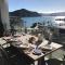 Oxleys Waterfront Apartment