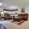 Barlow Creekside Lodge