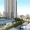 Circle on Cavill - HR Surfers Paradise