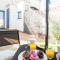 Feelathome Mozart Apartments - Barcelona
