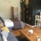 Willow Court Farm Studio South & Petting Farm, 8 mins from Legoland & Windsor, 15 mins from Lapland UK