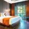 Chiangkhong Teak Garden Riverfront Onsen Hotel- SHA Extra Plus - Chiang Khong