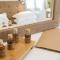 Evi Rooms