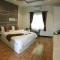 Dusita Grand Resort