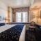 Gaslamp Plaza Suites