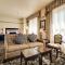 Gaslamp Plaza Suites